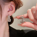 Interlaced Geometric Metal Earrings For Stylish Ladies. French Retro Niche Design