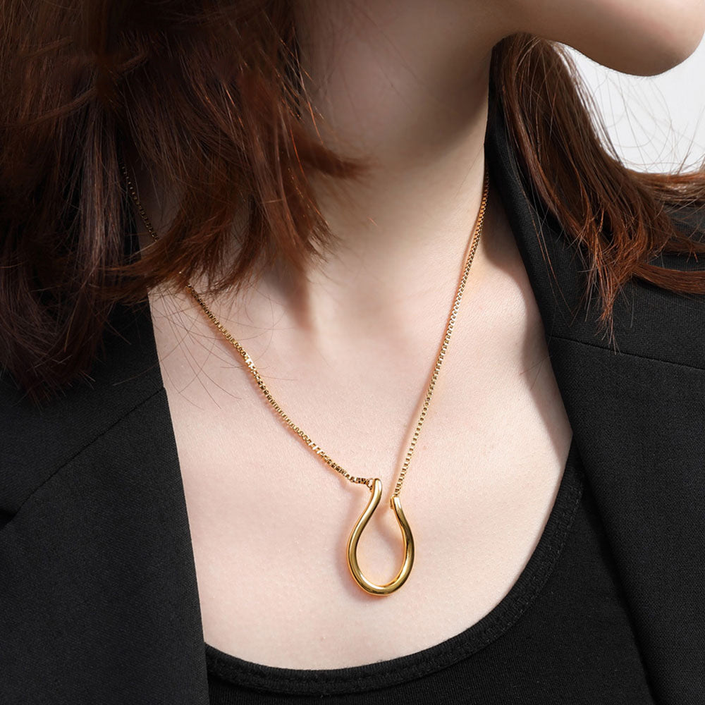 Womens Necklace Elegant And Minimalist Bold Simple
